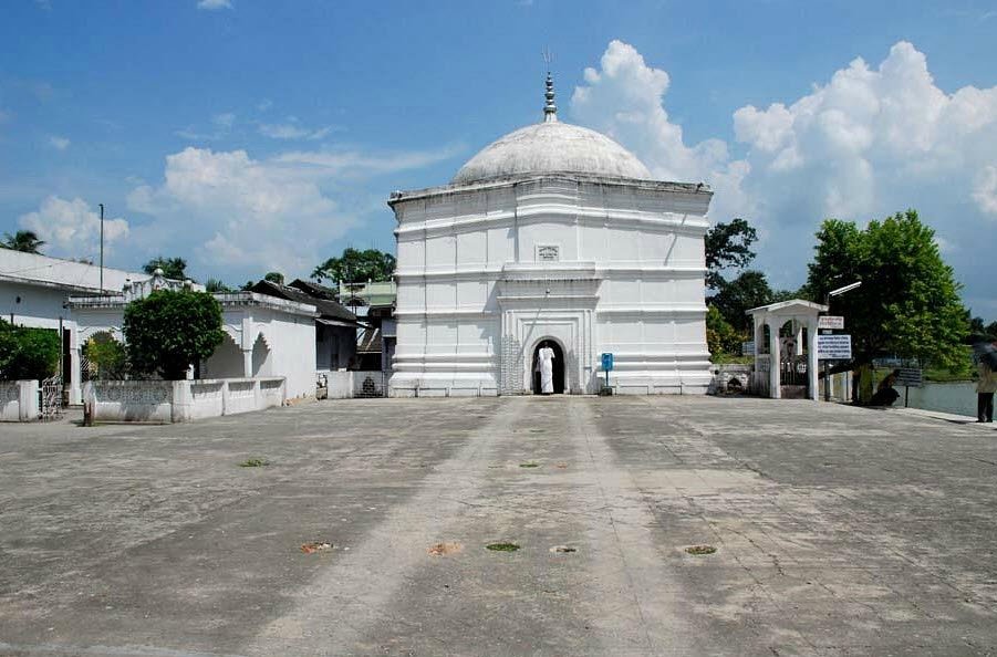 Baneswar Shiva Temple, Cooch Behar, West Bengal - Vushii.com Baneswar Shiva Temple, Cooch Behar, West Bengal - Vushii.com